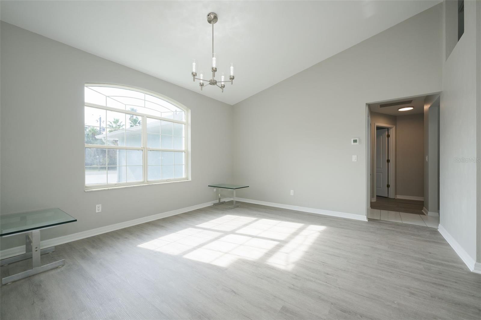 Image 5 of 43 For 133 Wood Haven Drive