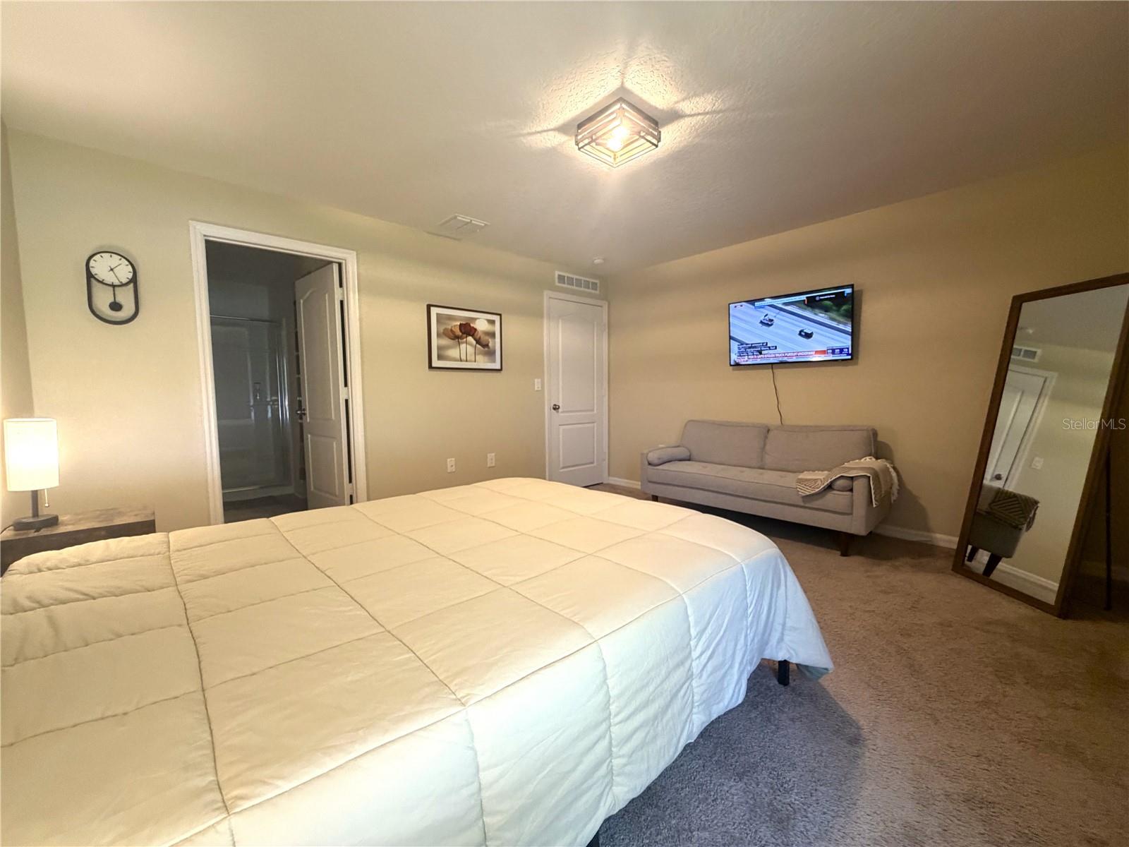 Image 15 of 28 For 37 Rickenbacker Drive