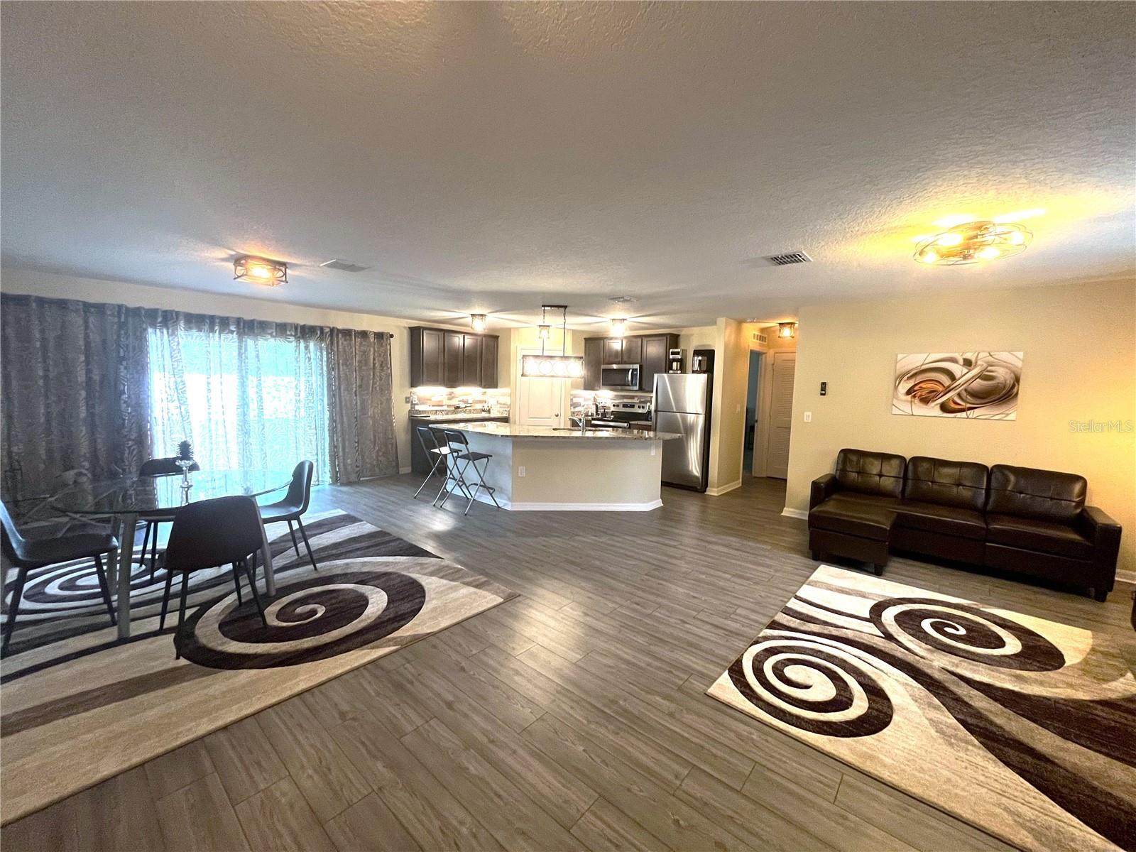 Image 4 of 28 For 37 Rickenbacker Drive