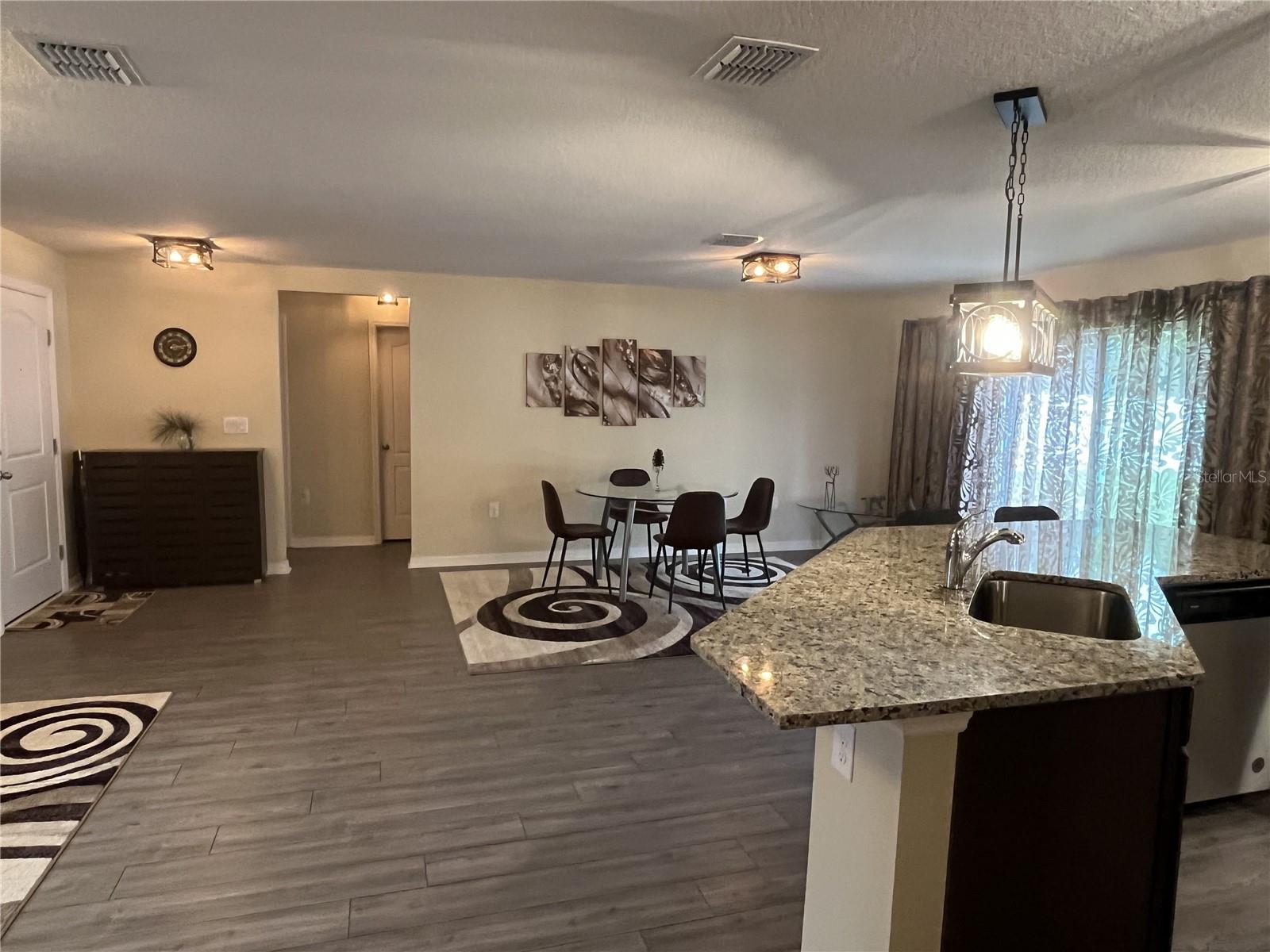 Image 7 of 28 For 37 Rickenbacker Drive