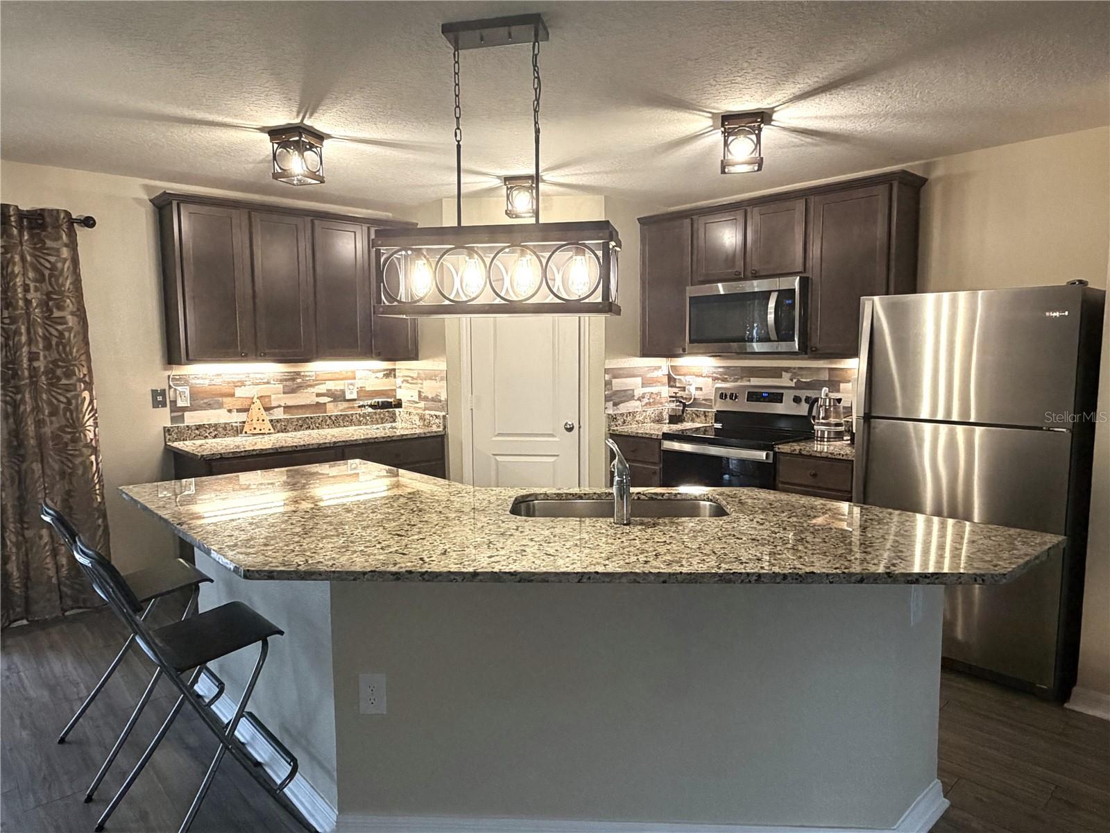 Image 8 of 28 For 37 Rickenbacker Drive