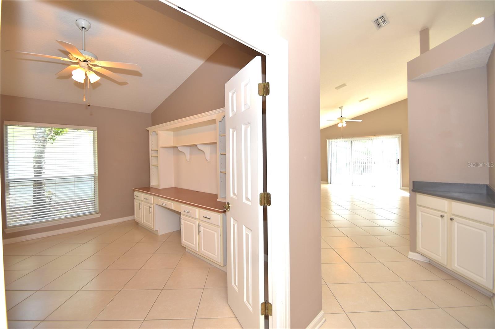 Image 25 of 38 For 11 Deerfield Court