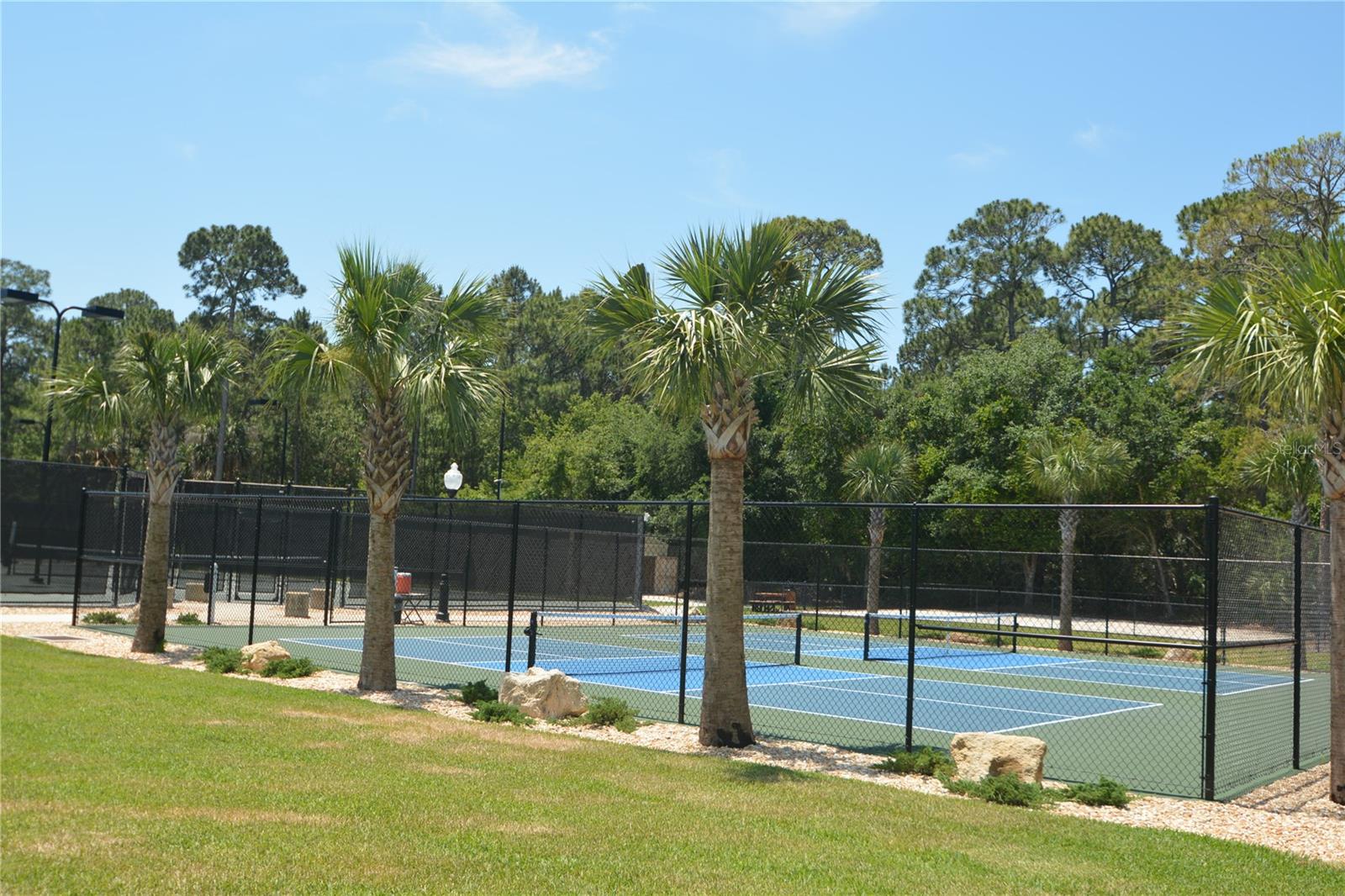 Image 30 of 38 For 11 Deerfield Court