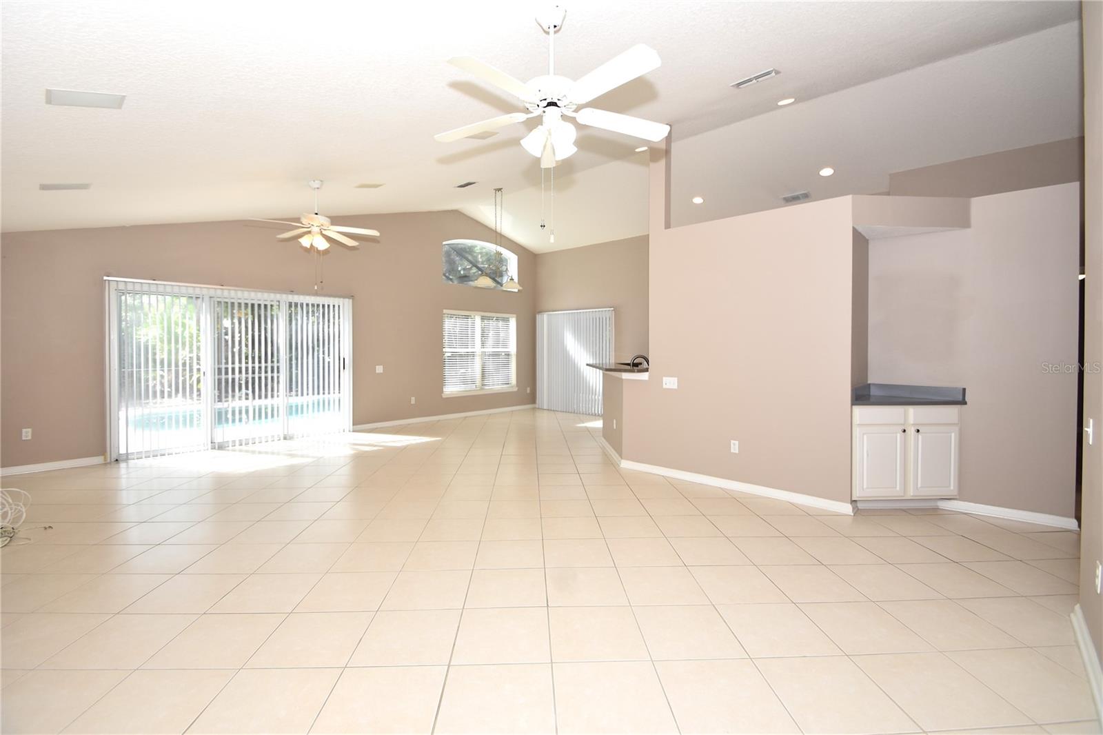 Image 5 of 38 For 11 Deerfield Court