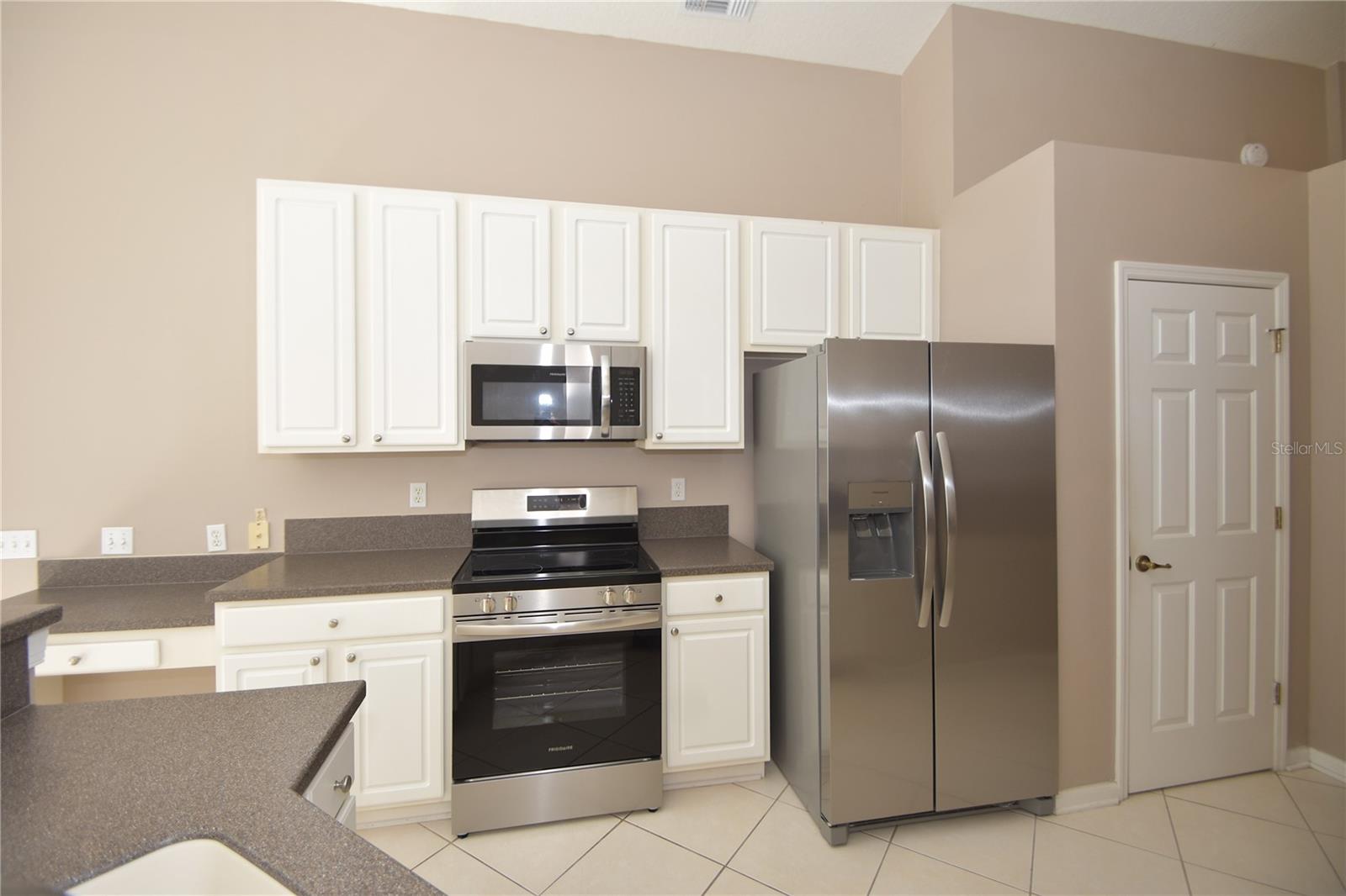 Image 9 of 38 For 11 Deerfield Court