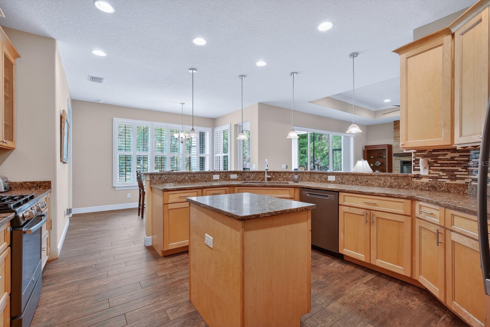 Image 22 of 76 For 1806 Glenwood Oaks Lane