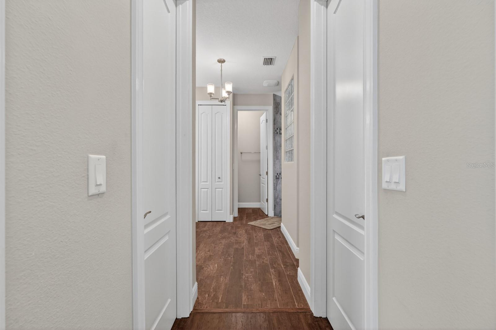 Image 26 of 76 For 1806 Glenwood Oaks Lane