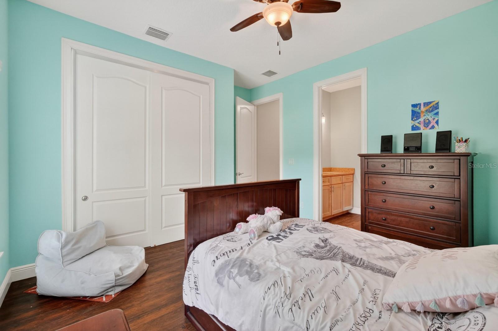 Image 35 of 76 For 1806 Glenwood Oaks Lane