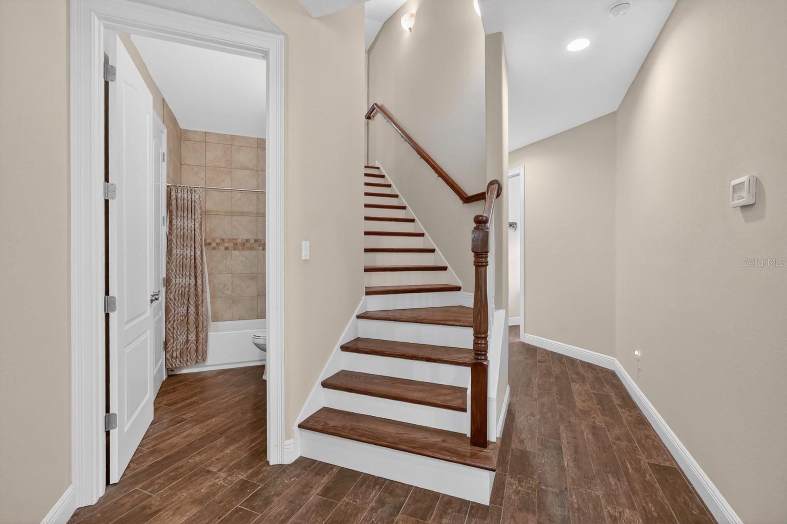 Image 40 of 76 For 1806 Glenwood Oaks Lane