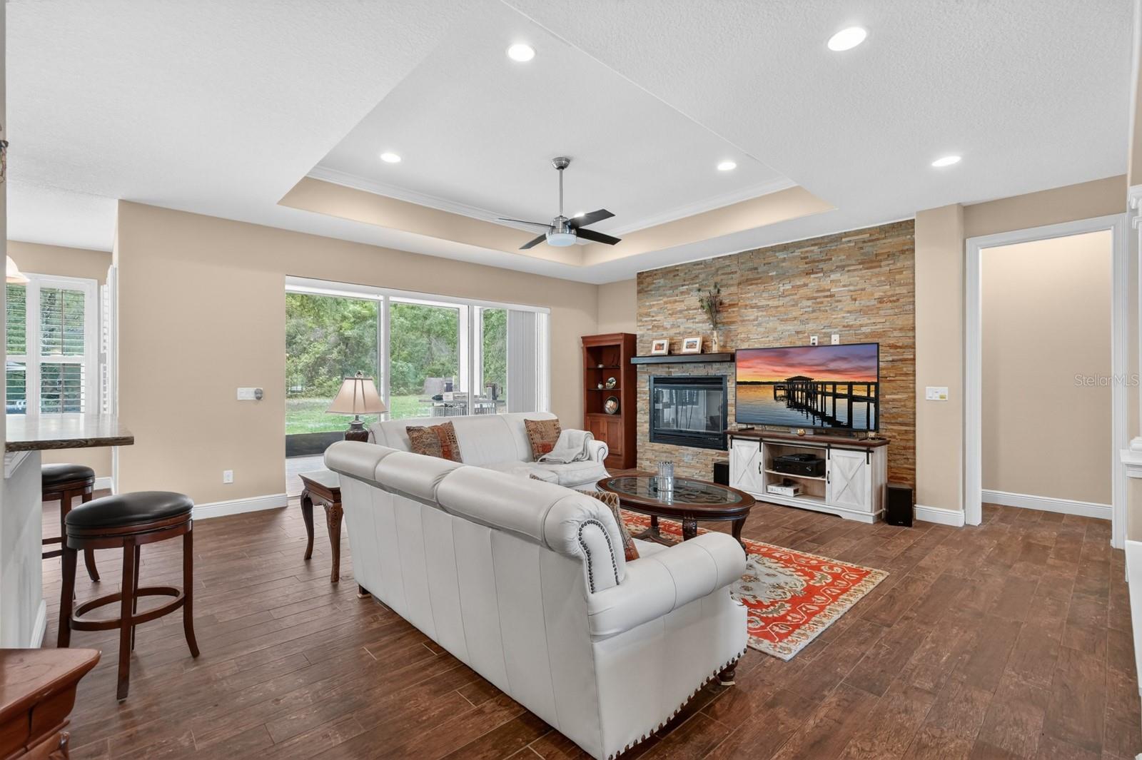 Image 9 of 76 For 1806 Glenwood Oaks Lane