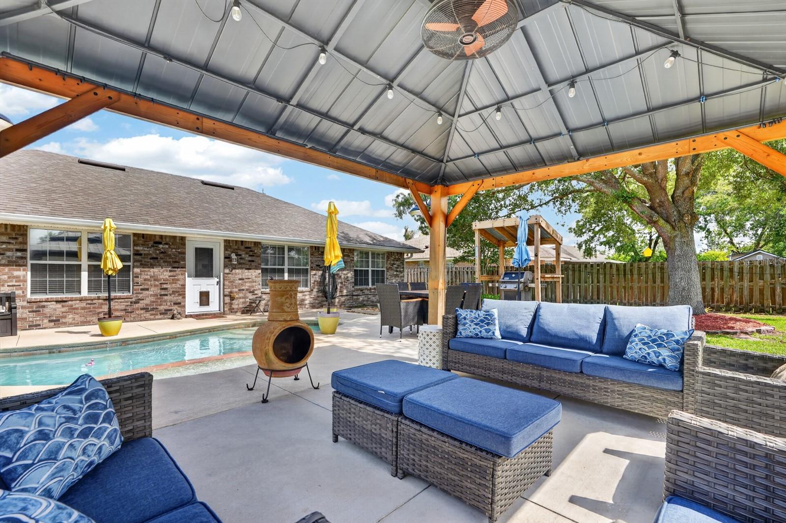 Image 3 of 39 For 27 Lyndenhurst Lane