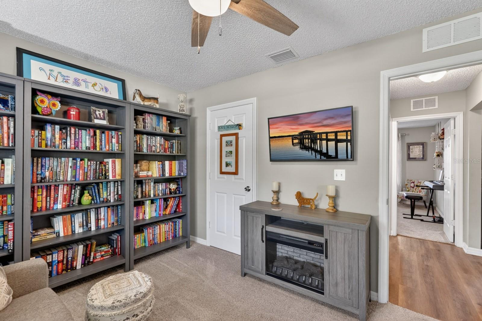 Image 30 of 39 For 27 Lyndenhurst Lane