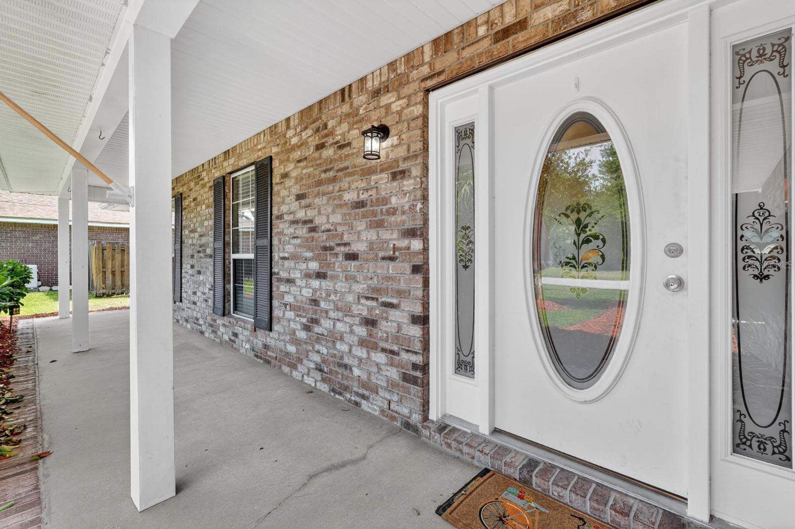 Image 6 of 39 For 27 Lyndenhurst Lane