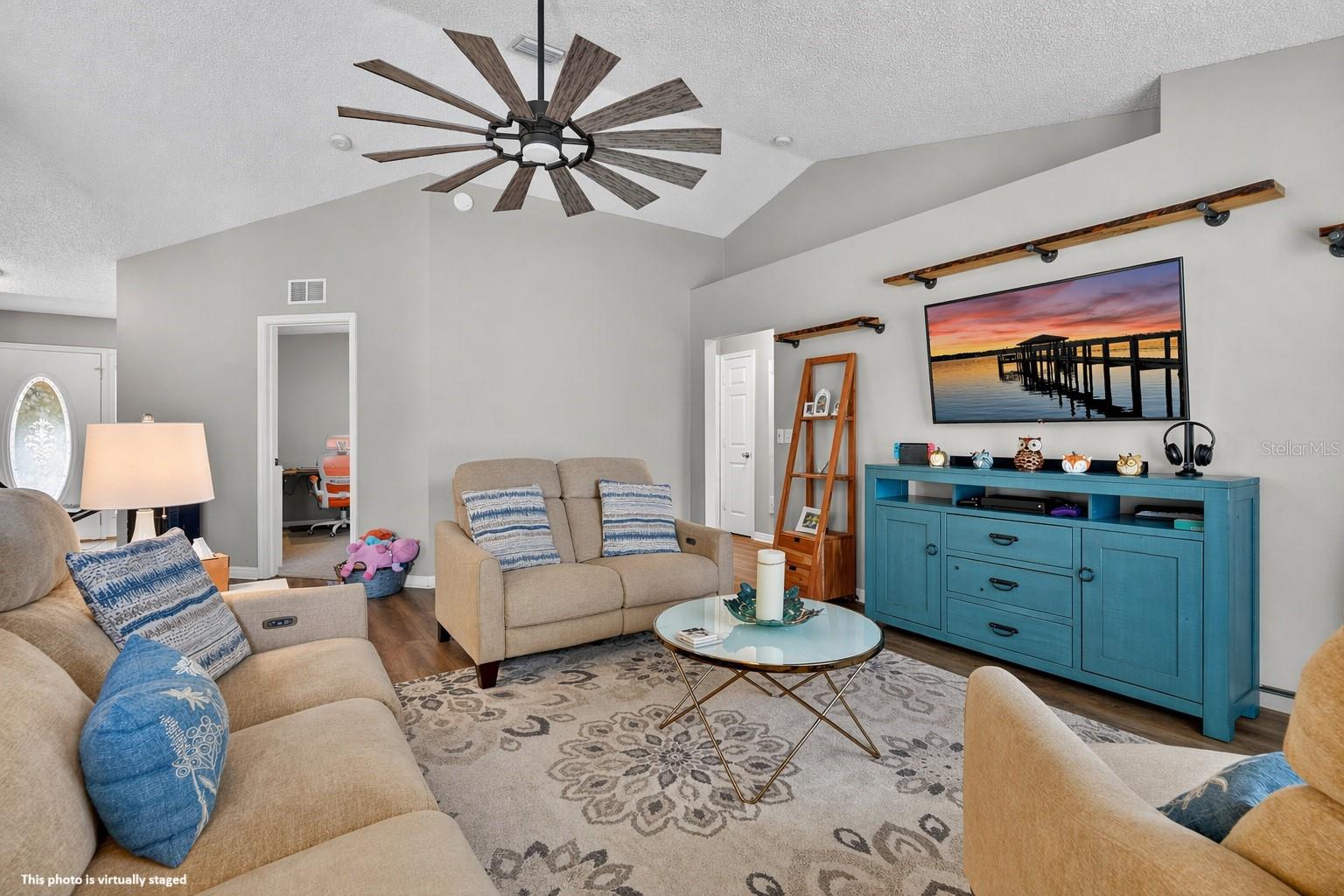 Image 9 of 39 For 27 Lyndenhurst Lane