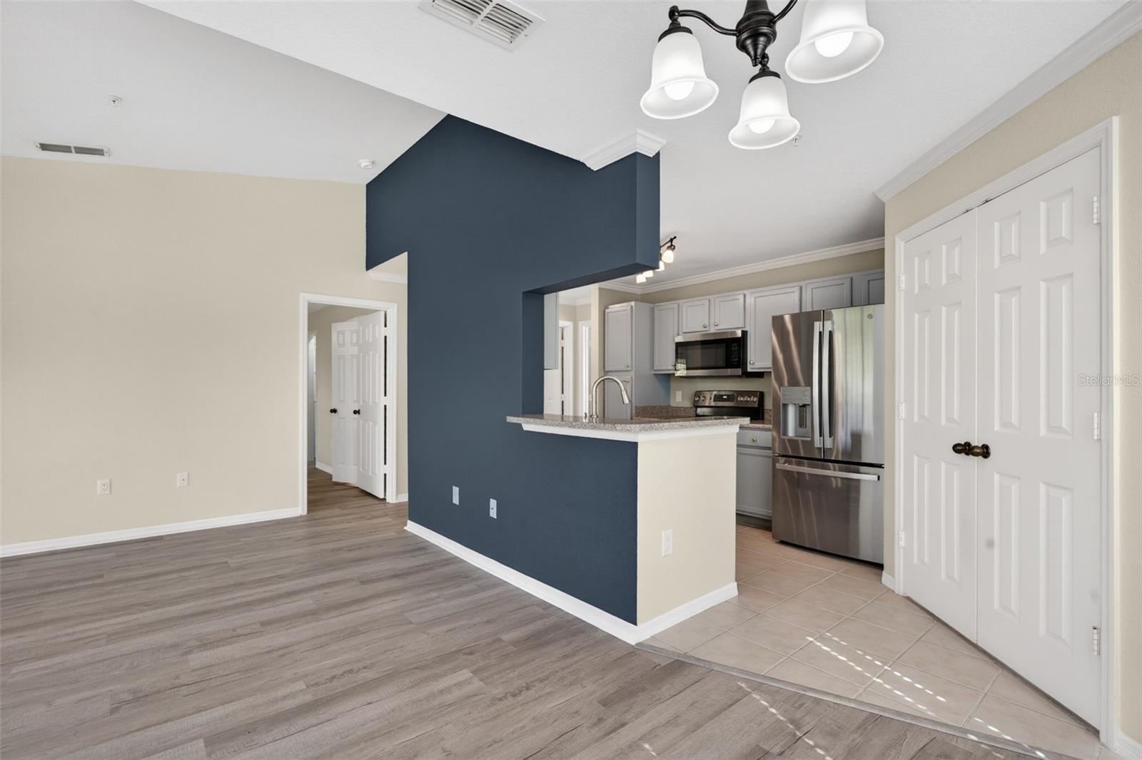 Image 15 of 78 For 7800 Point Meadows Drive 1338