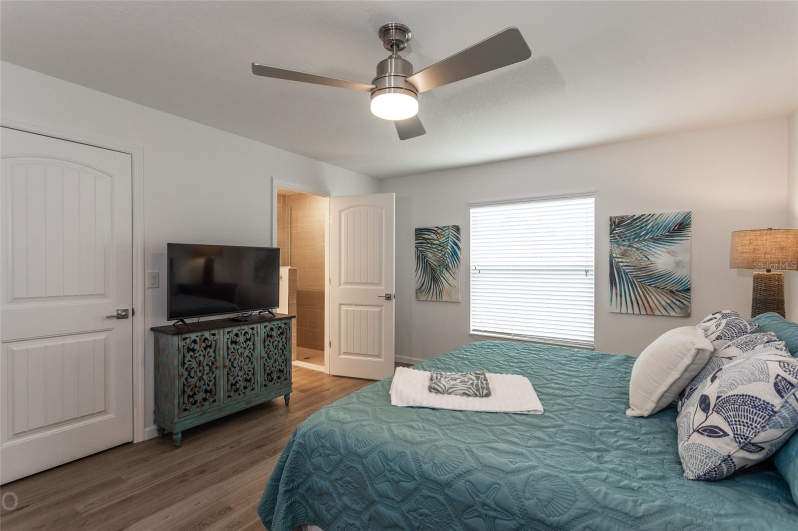 Image 13 of 31 For 43 Freeland Lane