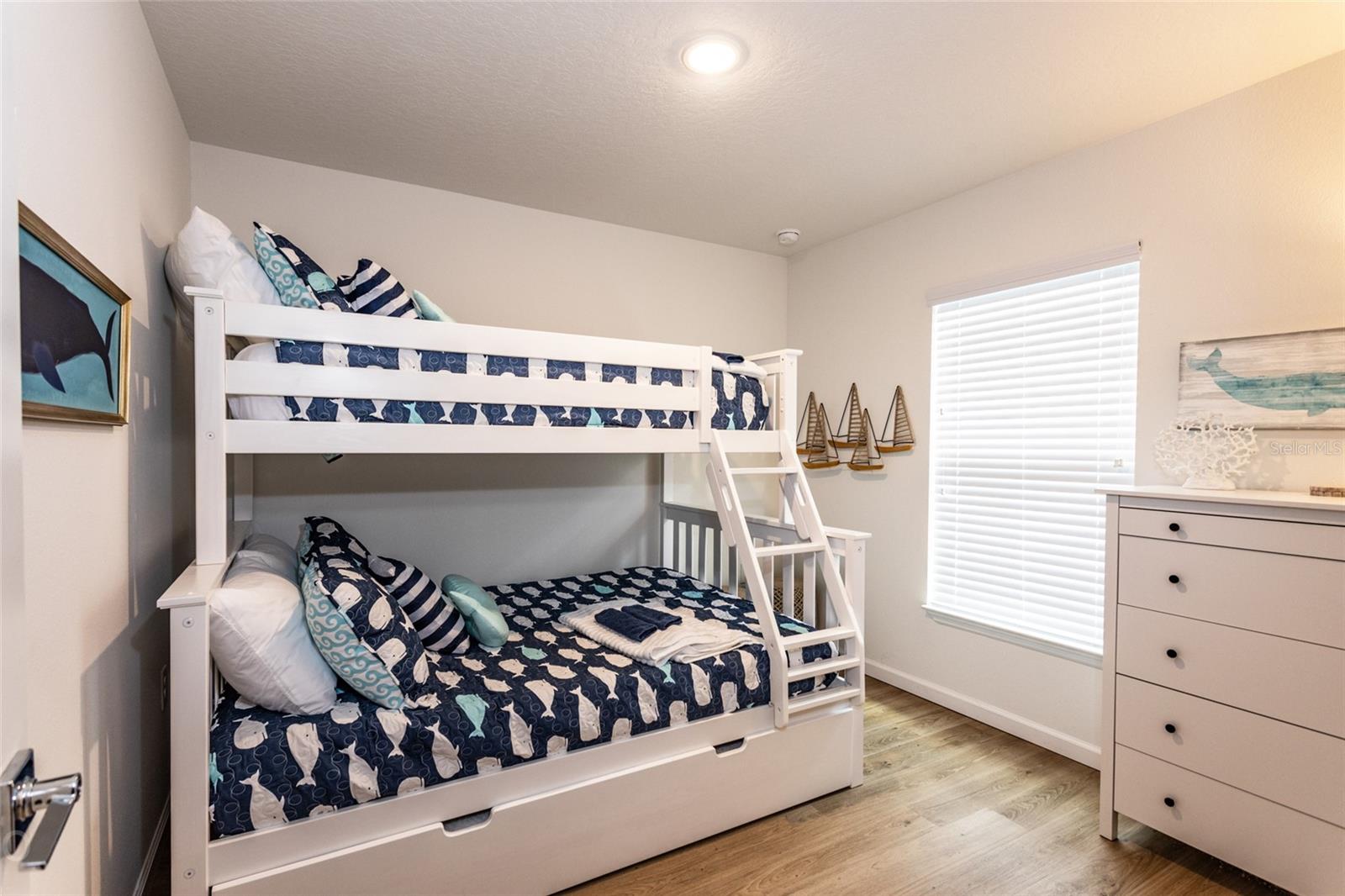 Image 27 of 31 For 43 Freeland Lane