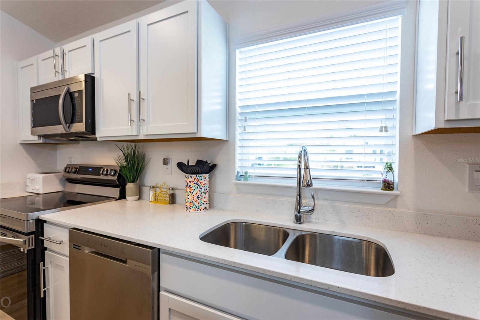 Image 7 of 31 For 43 Freeland Lane