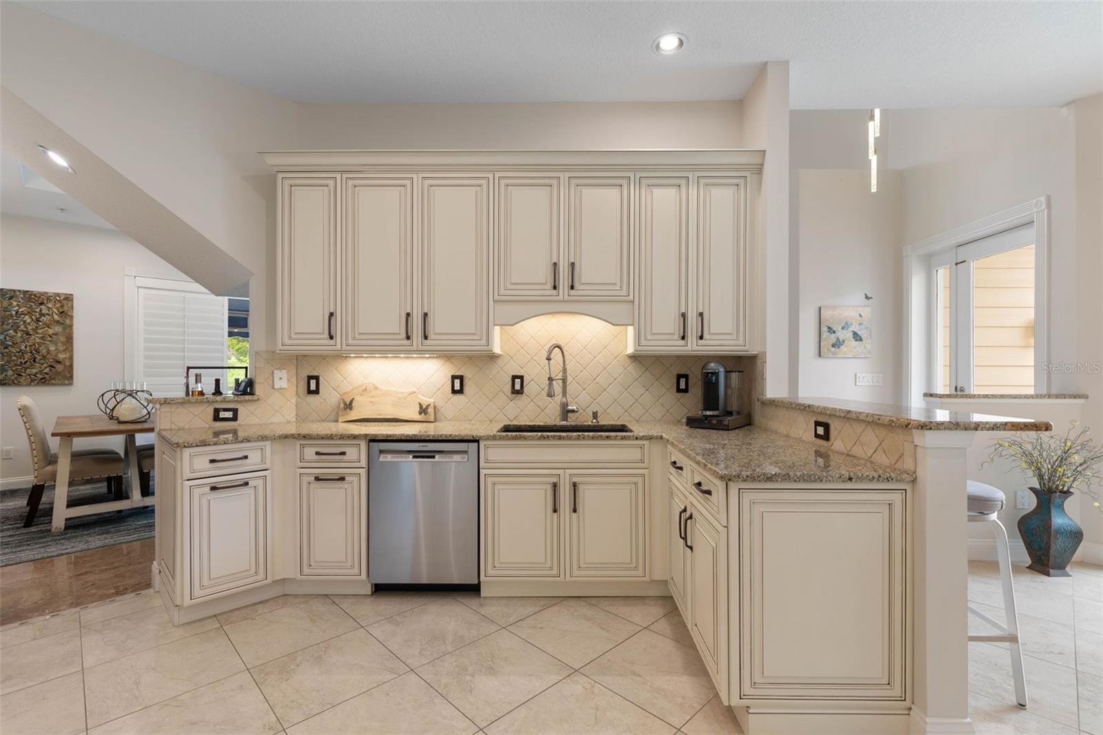 Image 19 of 98 For 4642 Riverwalk Village Court