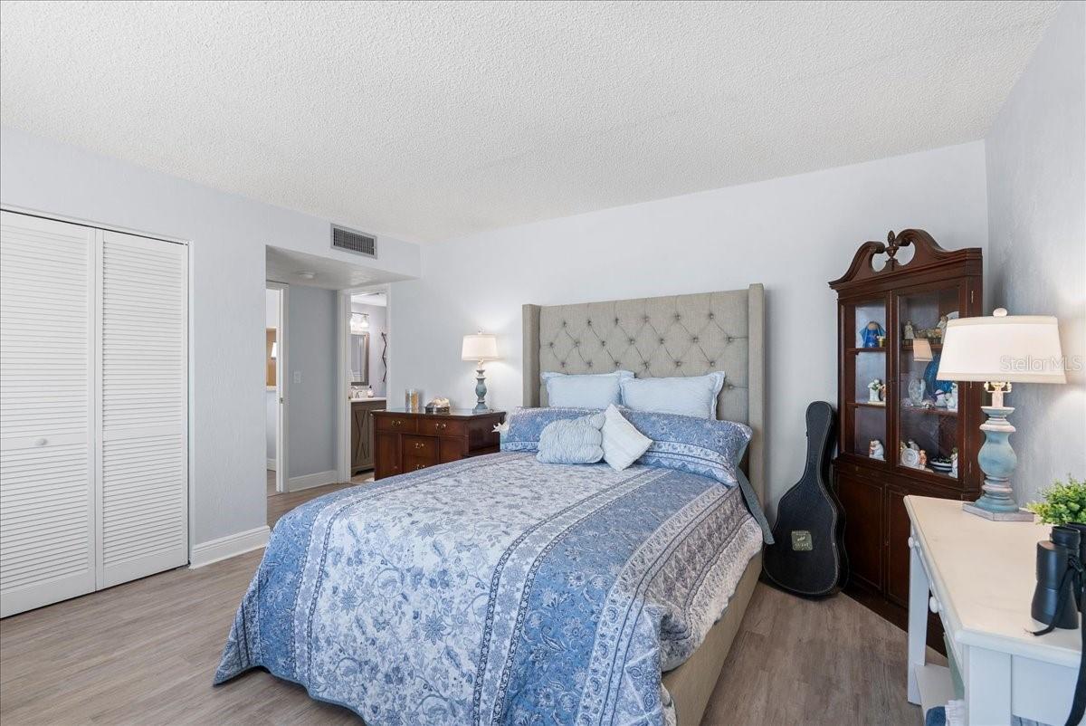 Image 26 of 49 For 3600 Ocean Shore Boulevard 712