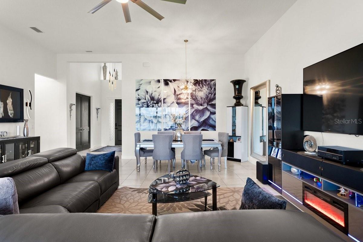 Image 14 of 84 For 260 Fuchsia Street