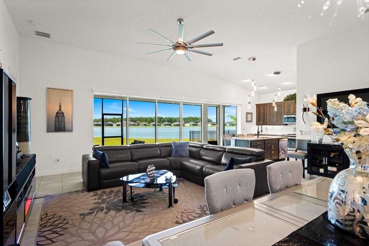 Image 17 of 84 For 260 Fuchsia Street