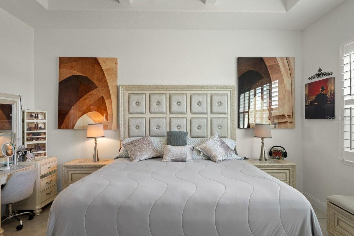 Image 33 of 84 For 260 Fuchsia Street