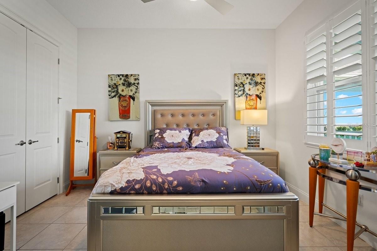 Image 43 of 84 For 260 Fuchsia Street