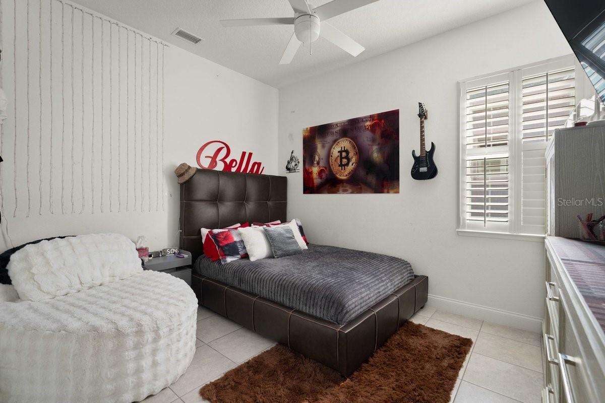 Image 45 of 84 For 260 Fuchsia Street