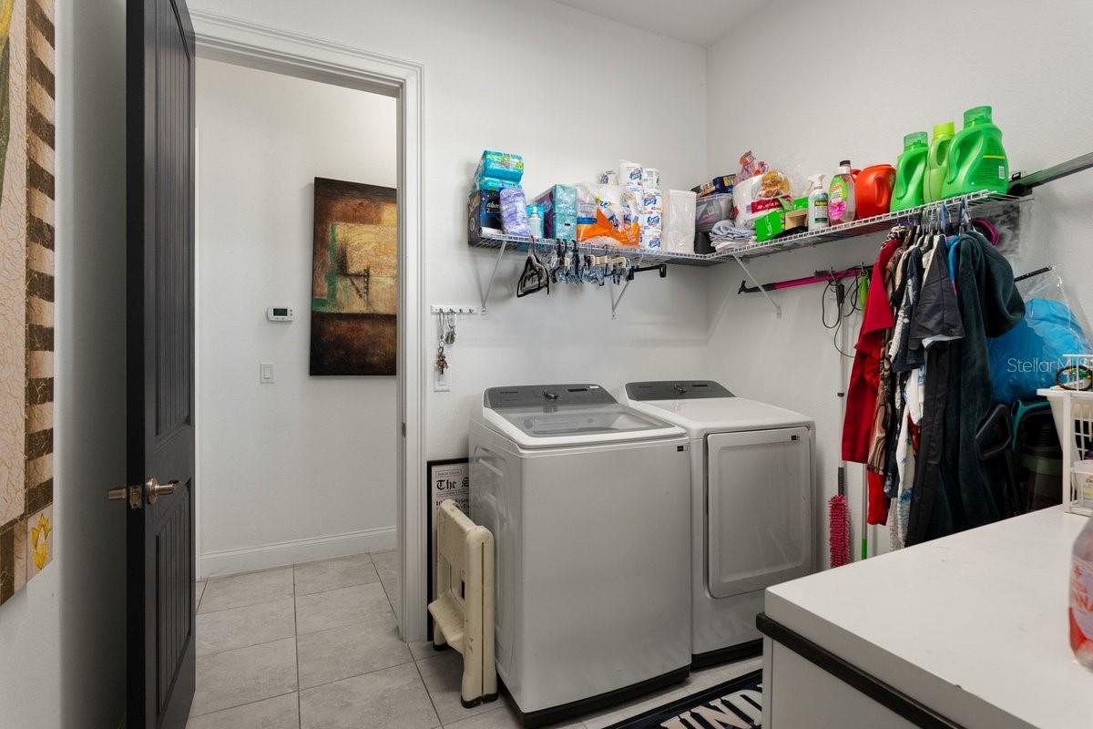 Image 48 of 84 For 260 Fuchsia Street