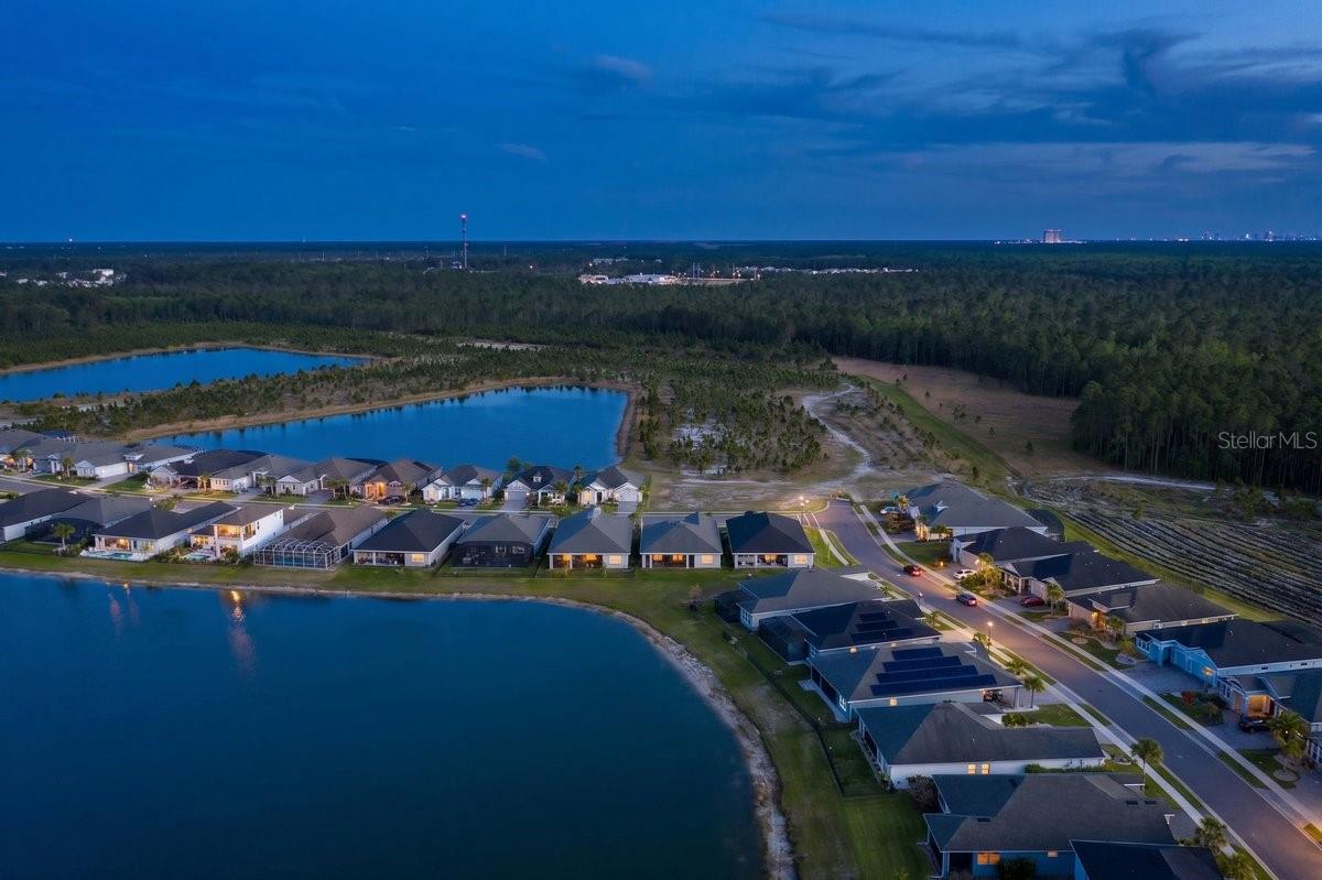 Image 5 of 84 For 260 Fuchsia Street