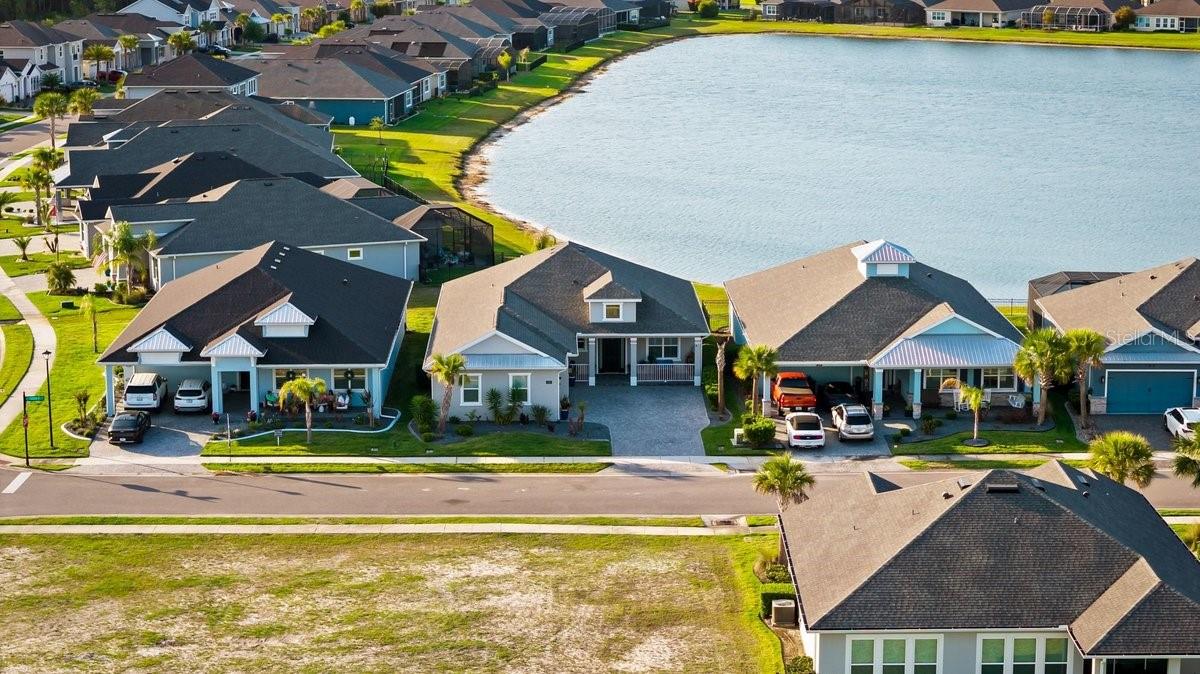 Image 53 of 84 For 260 Fuchsia Street