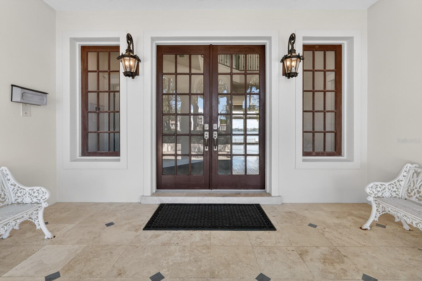 Image 15 of 68 For 70 Riverside Drive