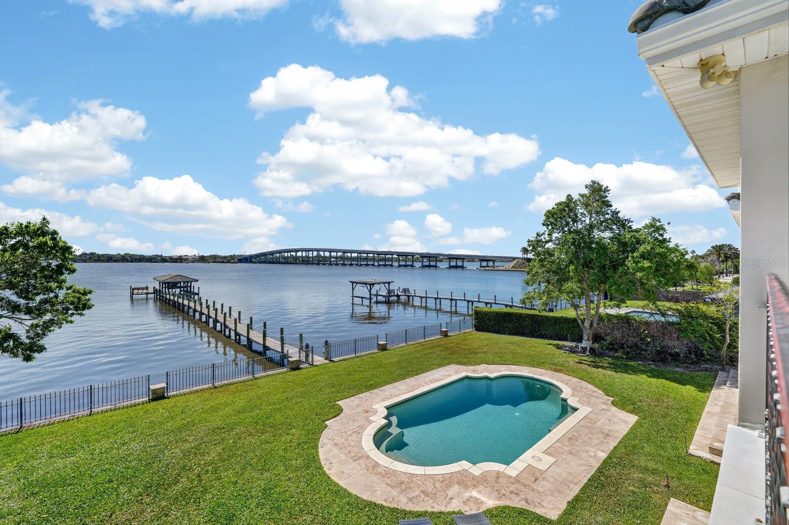 Image 3 of 68 For 70 Riverside Drive