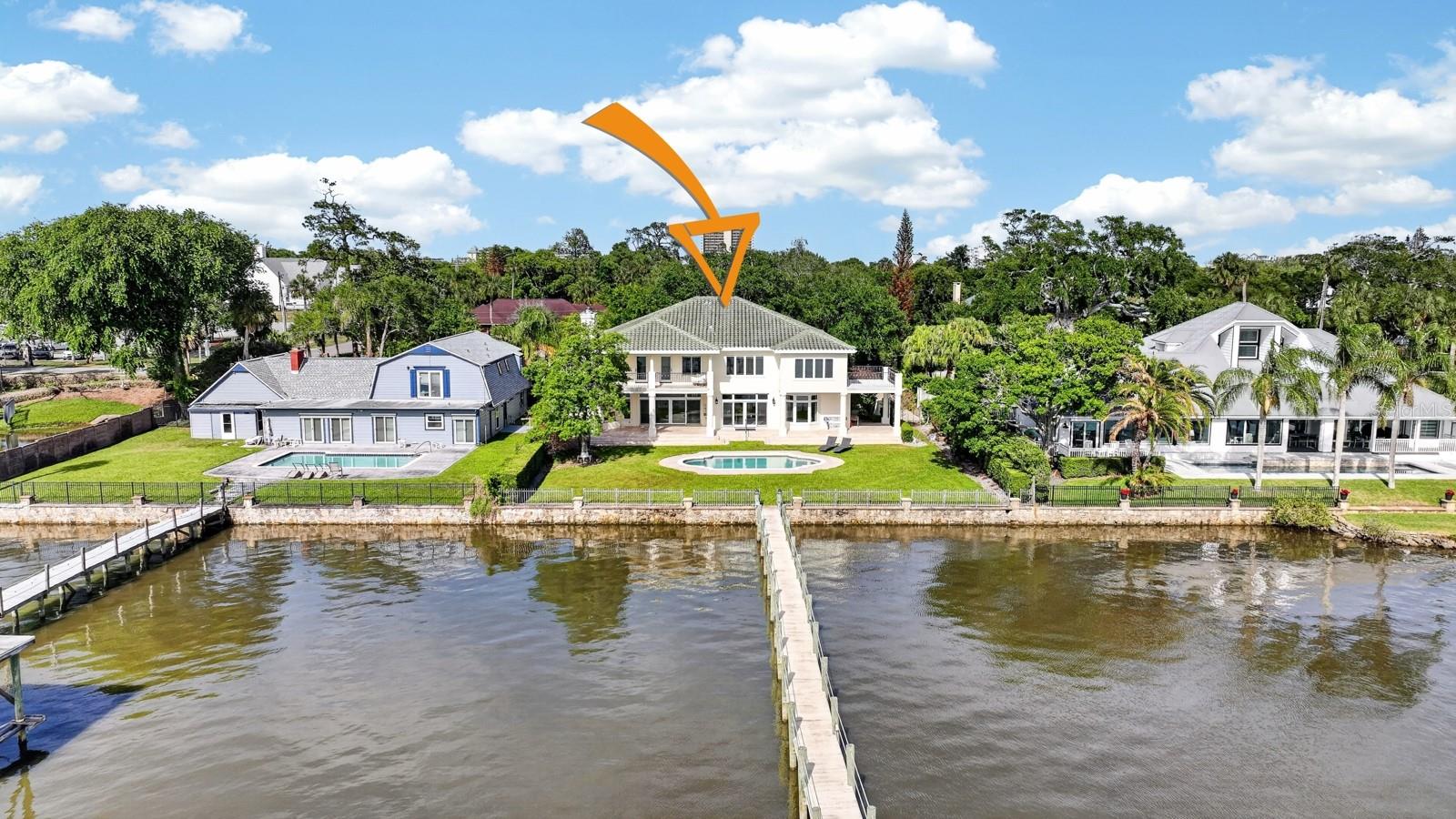 Image 4 of 68 For 70 Riverside Drive