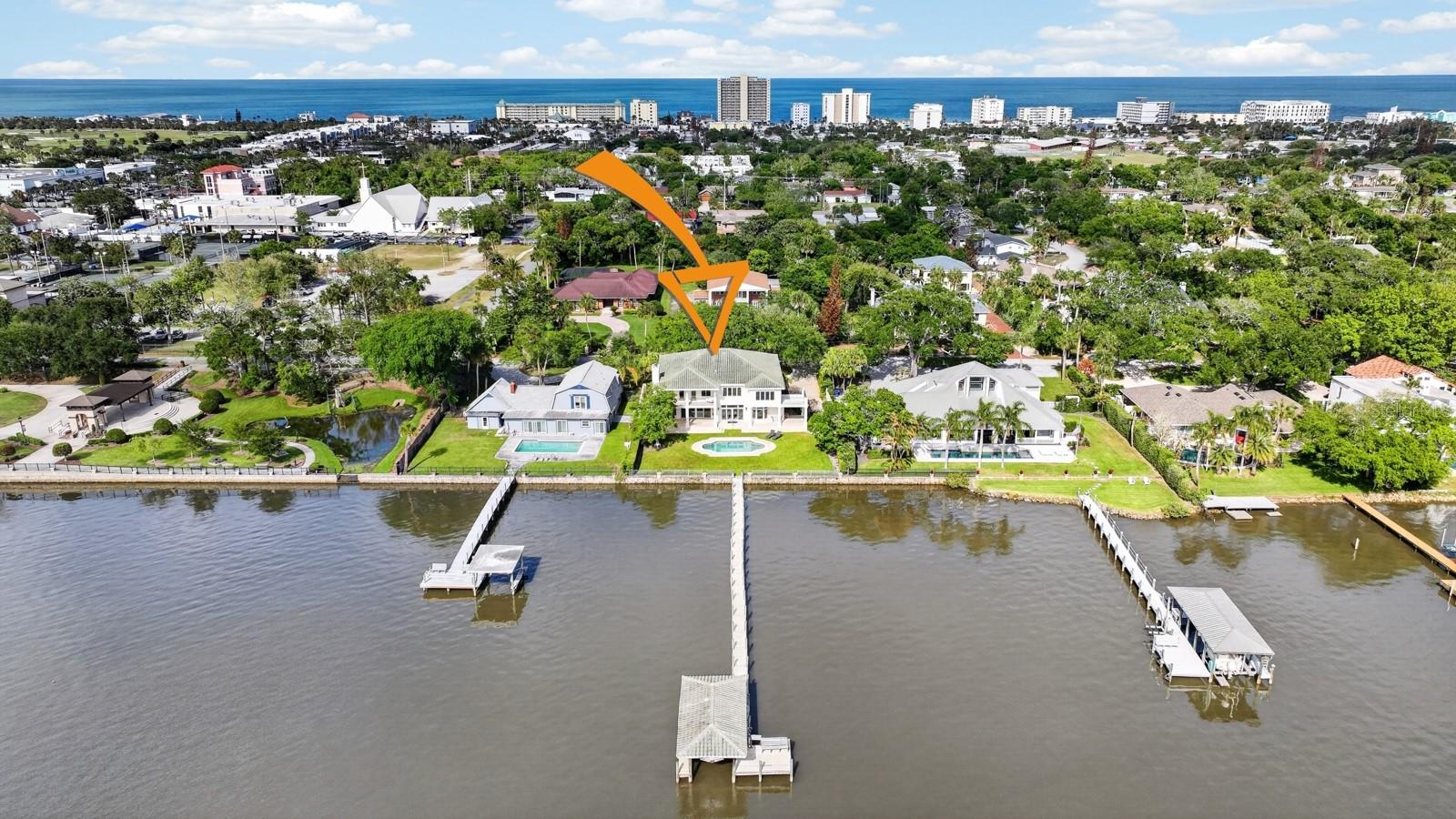 Image 6 of 68 For 70 Riverside Drive