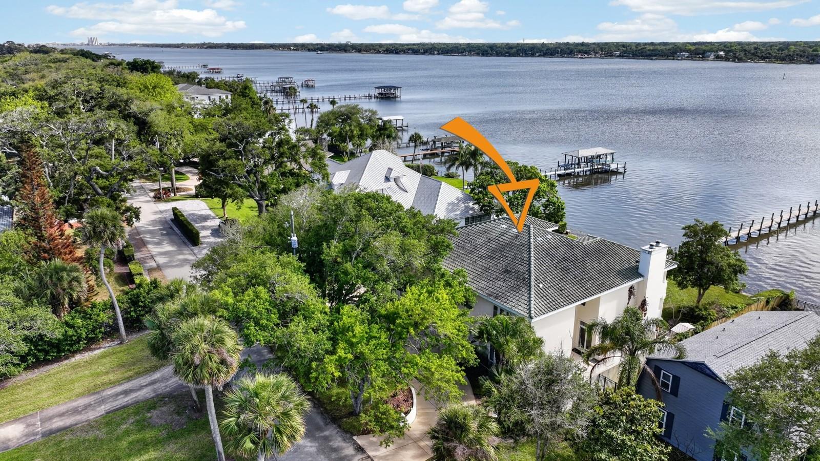 Image 8 of 68 For 70 Riverside Drive