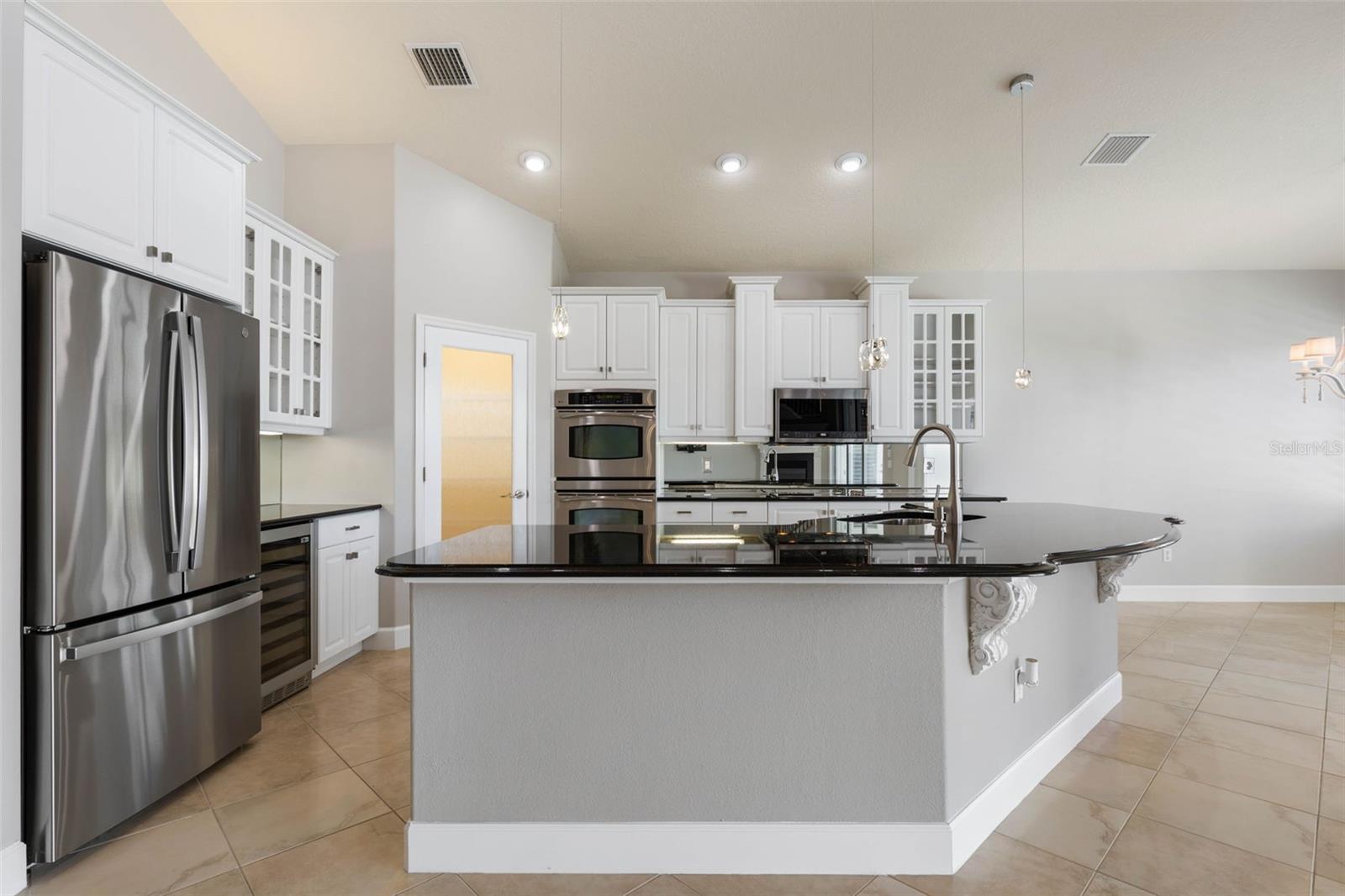 Image 11 of 100 For 37 Waterview Drive