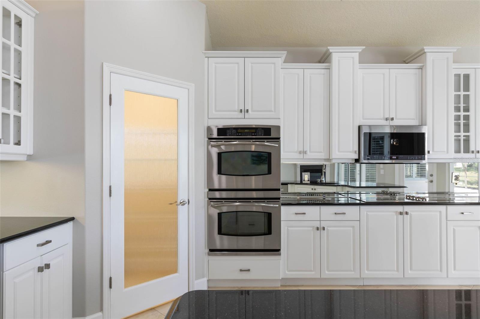 Image 18 of 100 For 37 Waterview Drive