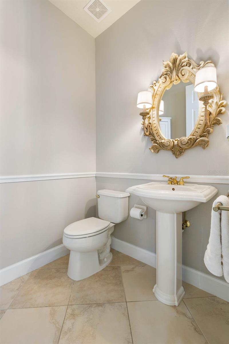 Image 33 of 100 For 37 Waterview Drive