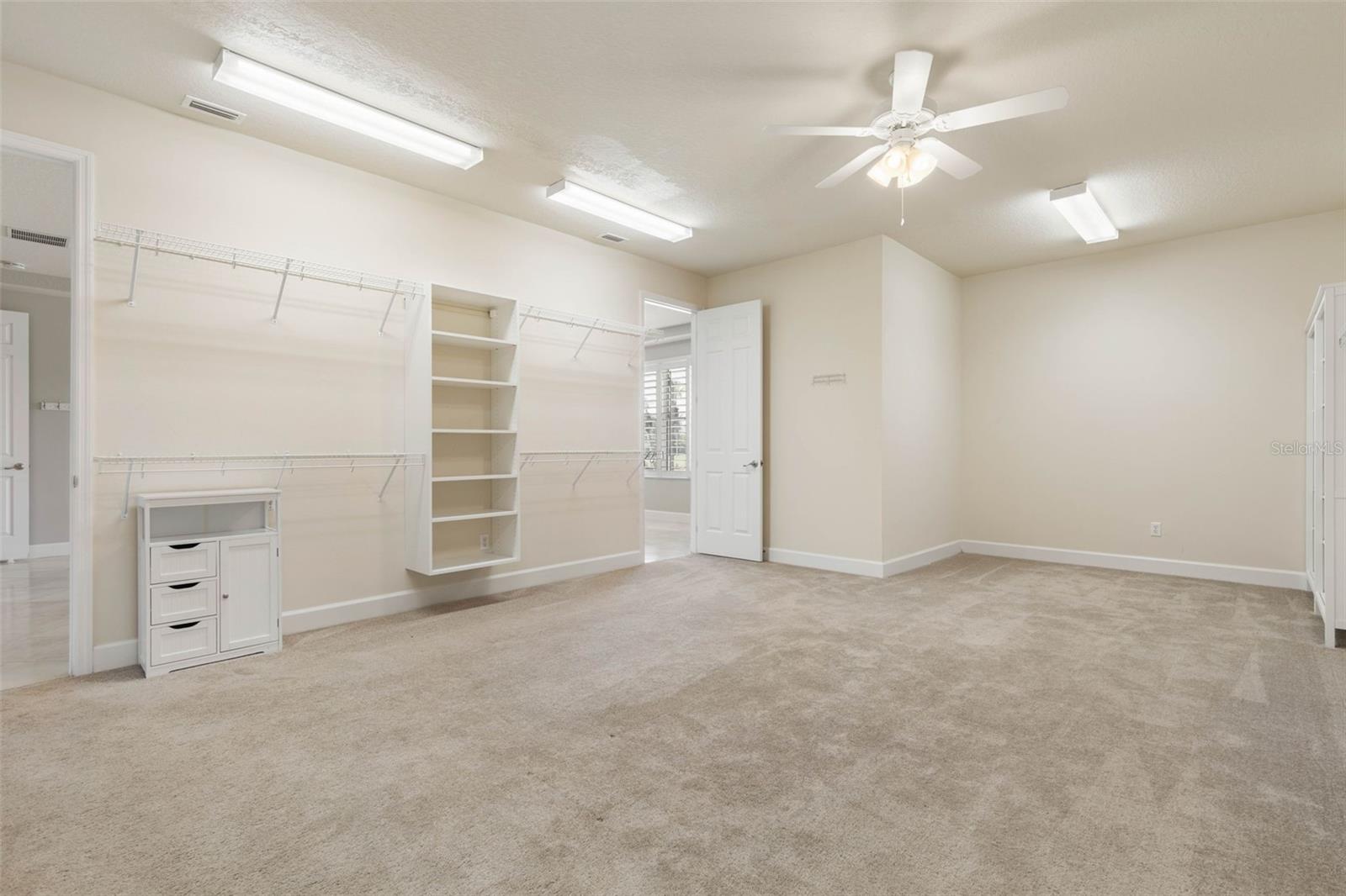 Image 41 of 100 For 37 Waterview Drive