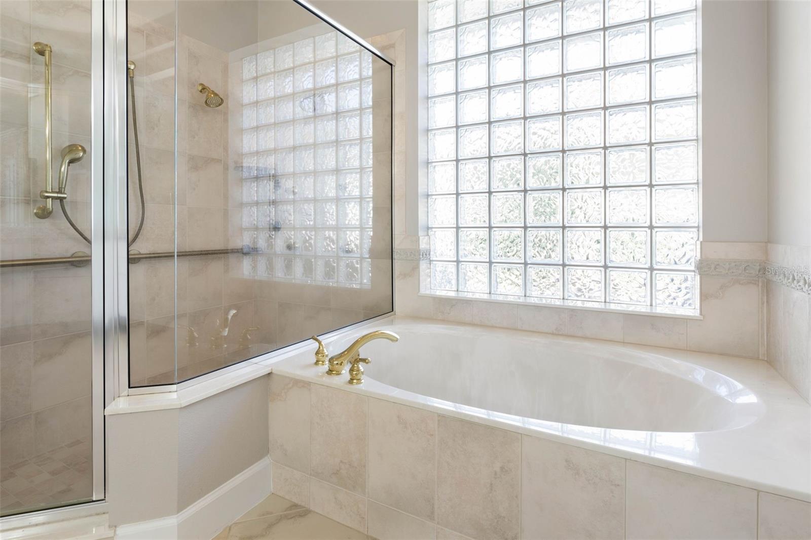 Image 47 of 100 For 37 Waterview Drive