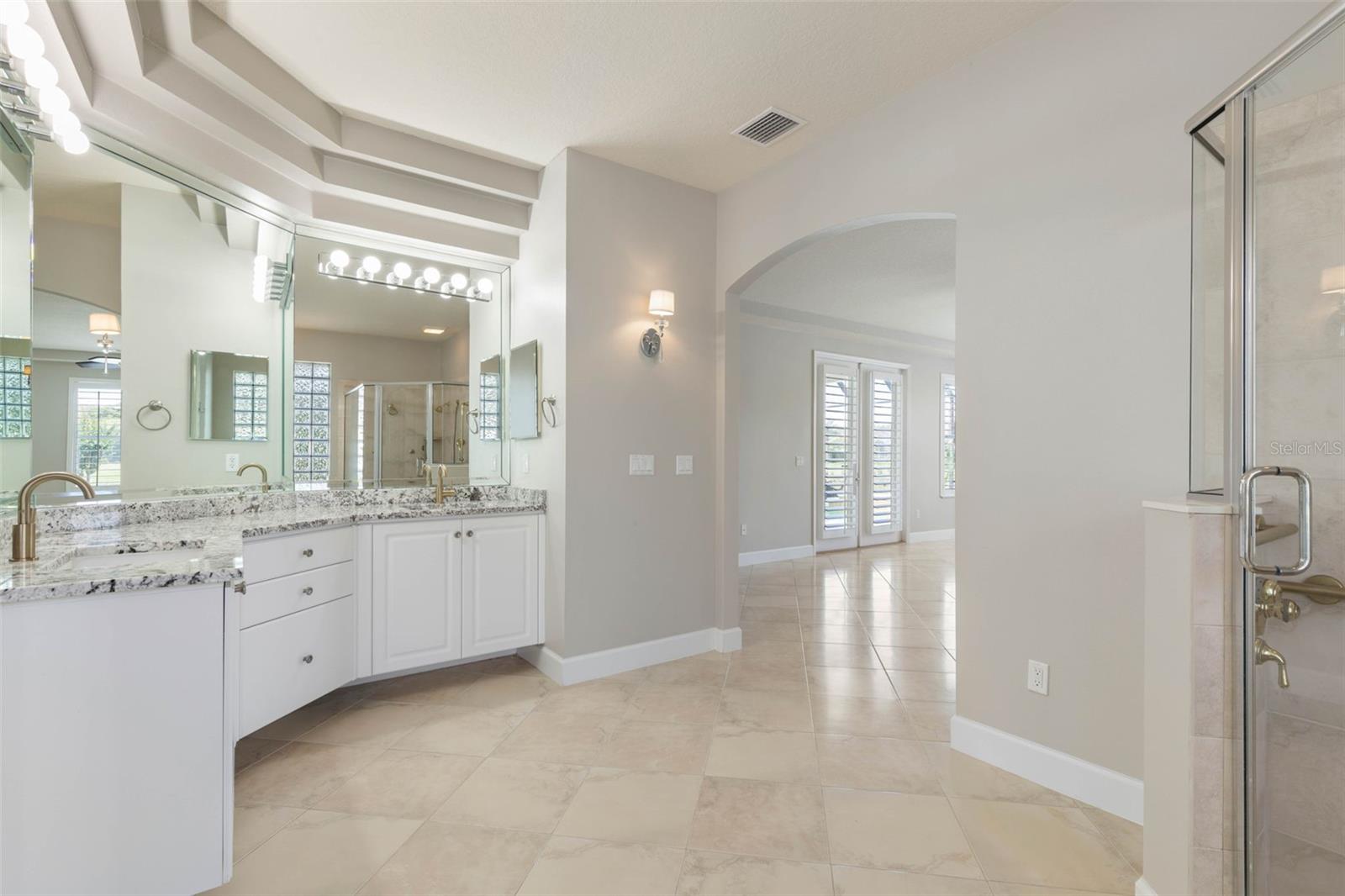 Image 49 of 100 For 37 Waterview Drive