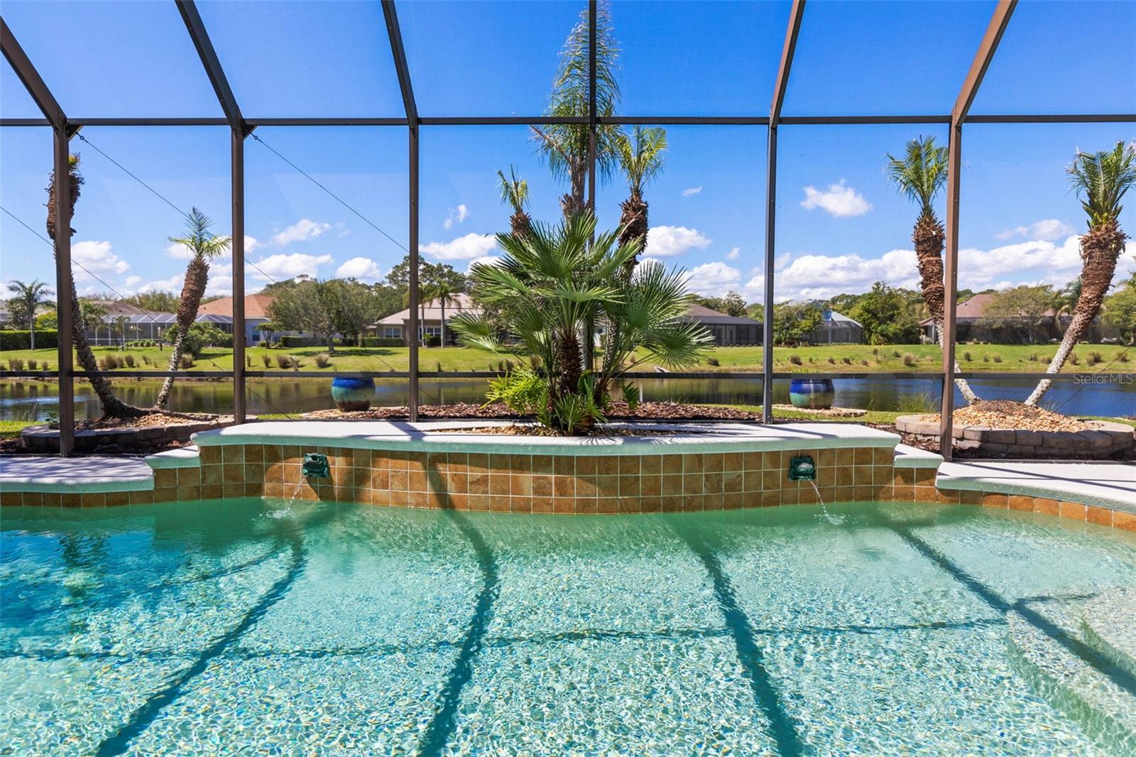 Image 5 of 100 For 37 Waterview Drive