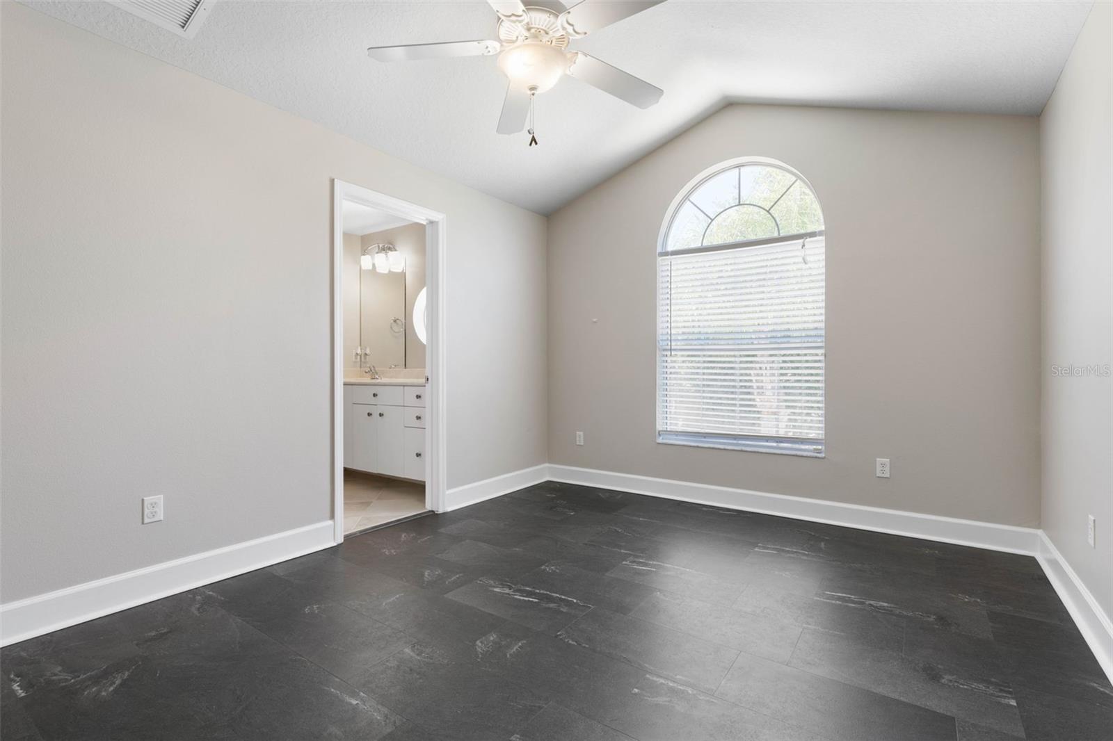 Image 62 of 100 For 37 Waterview Drive