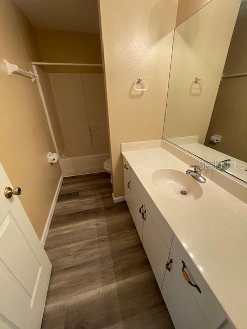 Image 12 of 15 For 116 Wellwood Lane B