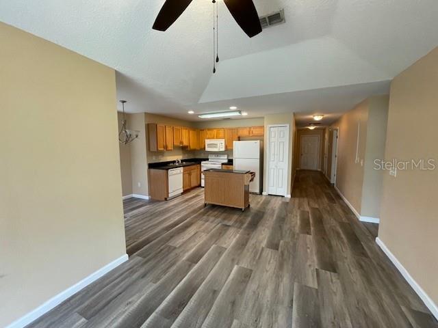 Image 3 of 15 For 116 Wellwood Lane B