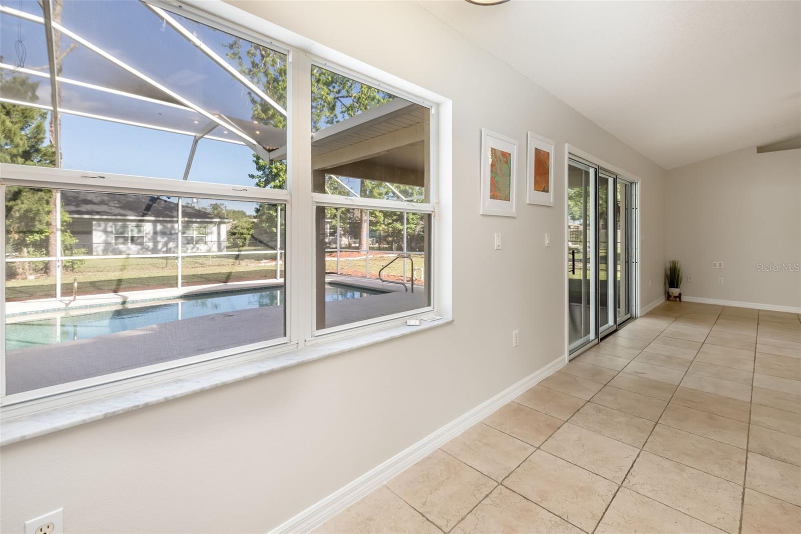 Image 12 of 66 For 19 Prestwick Lane