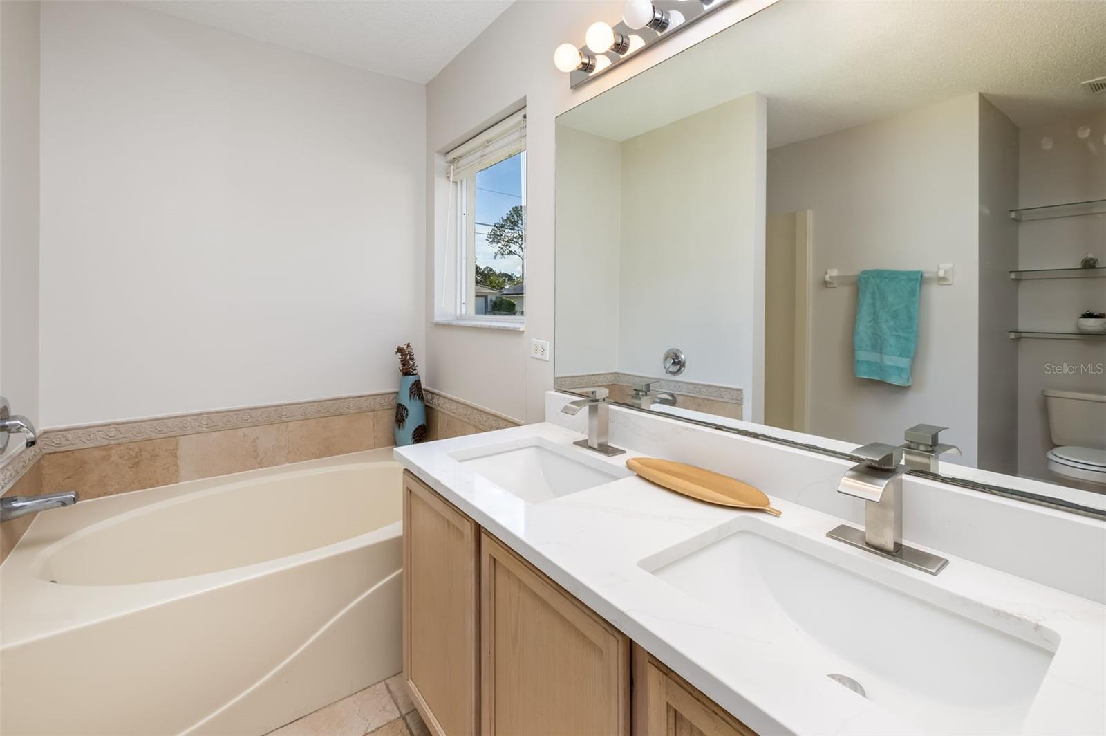 Image 22 of 66 For 19 Prestwick Lane