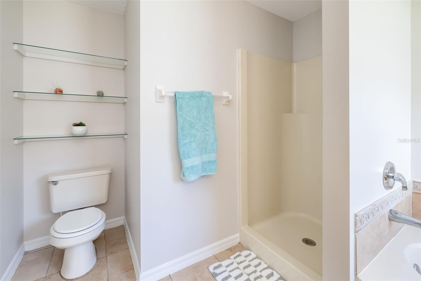 Image 26 of 66 For 19 Prestwick Lane